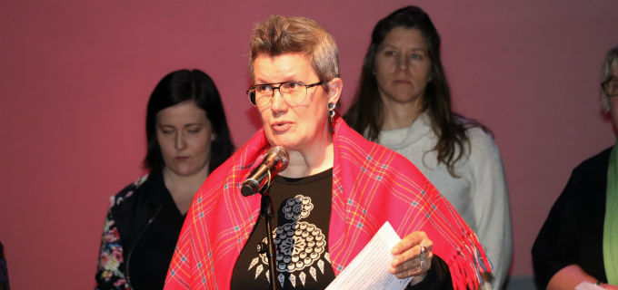 Inkomna #metoo berättelser från kvinnor i Jämtland Härjedalen lästes upp.