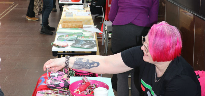 Foajéerna var fyllda med utsällare.